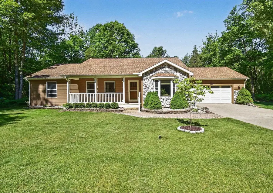 6795 Cedarbrook DR, Oscoda, MI 48750 - #2