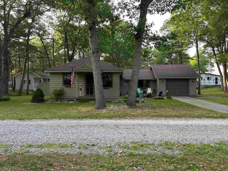 5437 E 8th, Sims, MI 48703 - #2