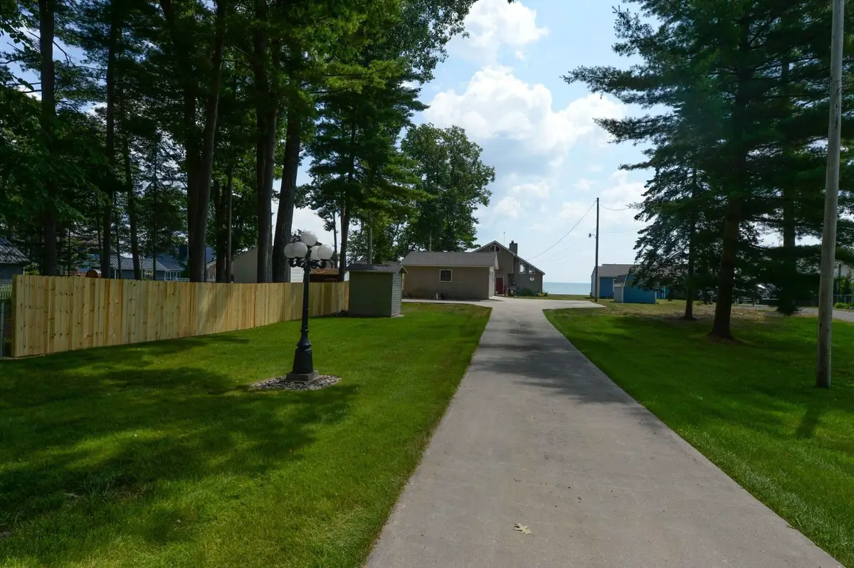1797 Douglas DR, Alabaster, MI 48763 - #1