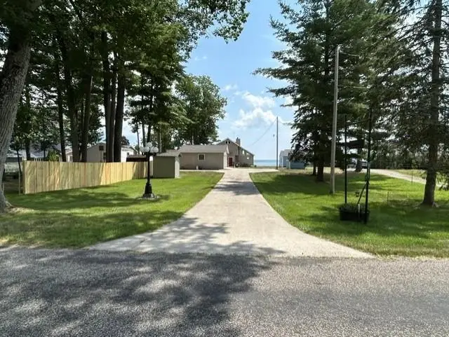 1797 Douglas DR, Alabaster, MI 48763 - #3