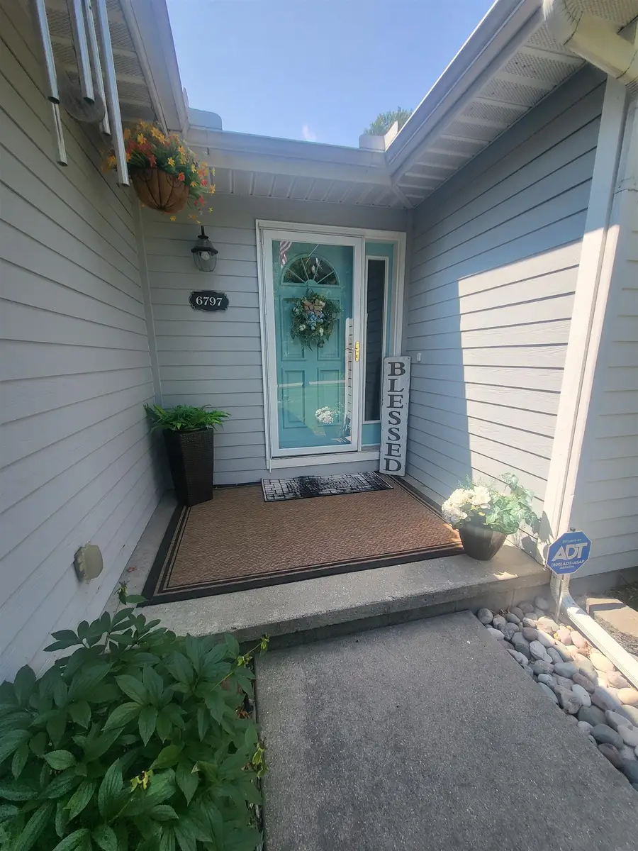 6797 Lakewood DR, Oscoda, MI 48750 - #2