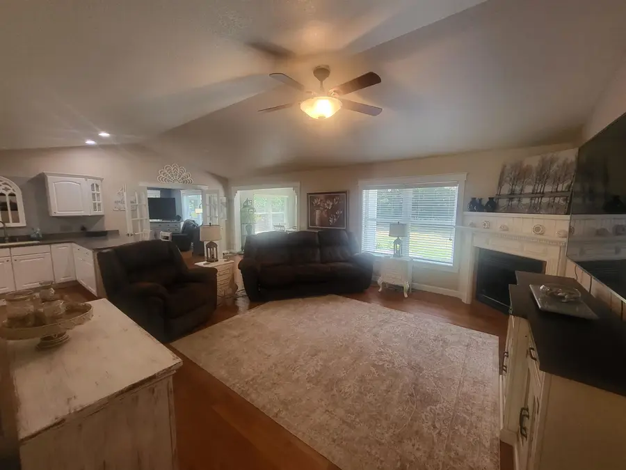 6797 Lakewood DR, Oscoda, MI 48750 - #3