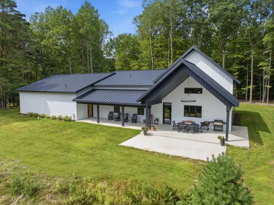 6468 Dunhill, Stanwood, MI 49346 - #3