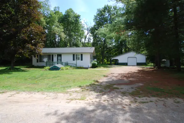 1536 Possum Track, Alger, MI 48610