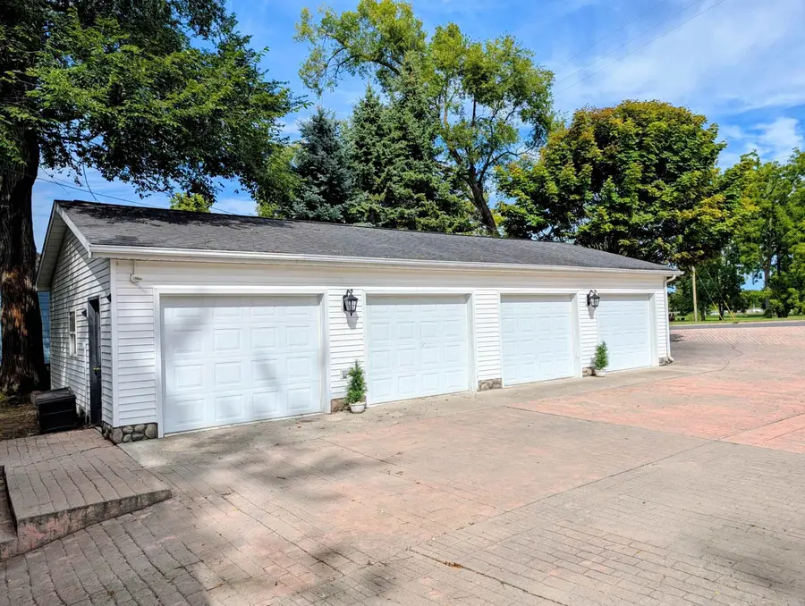 426 E Michigan, Au Gres, MI 48703 - #3