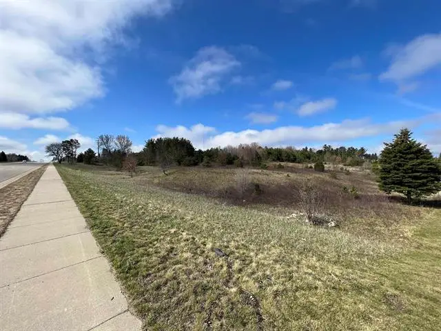 7642 S Business Us-131, Cadillac, MI 49601 - Image #2