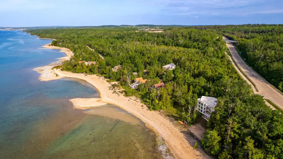 7857 Nine Mile Point, Charlevoix, MI 49720 - Image #2