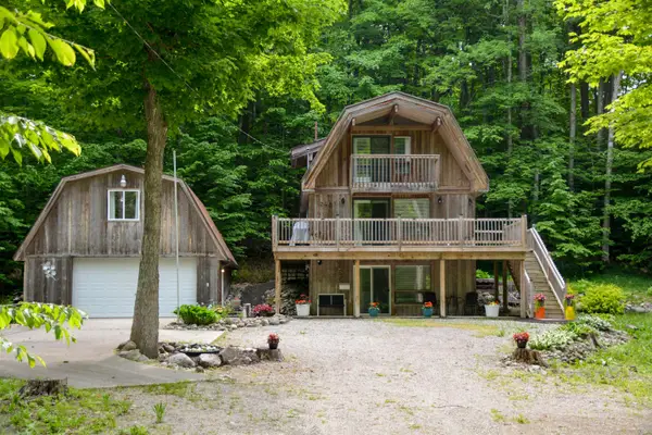 2481 S Schomberg, LakeLeelanau, MI 49653