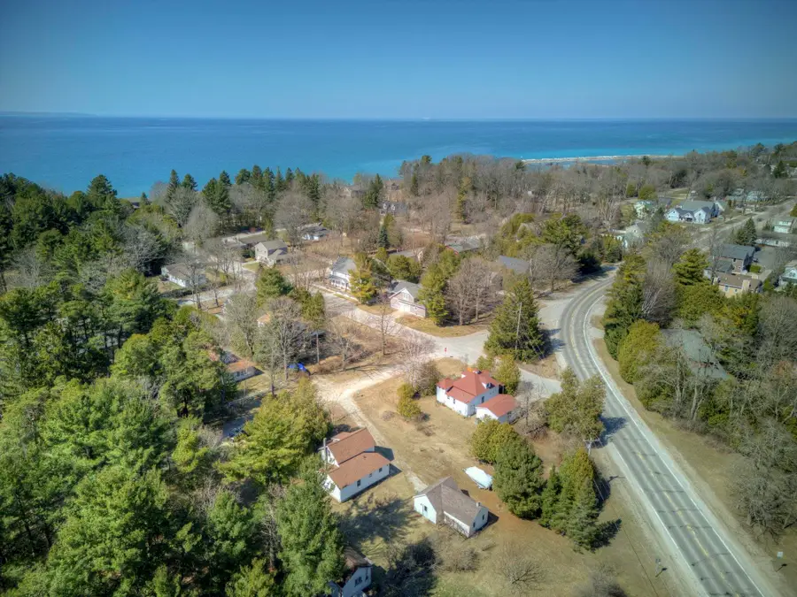 603 S Main, Leland, MI 49654 - Image #3