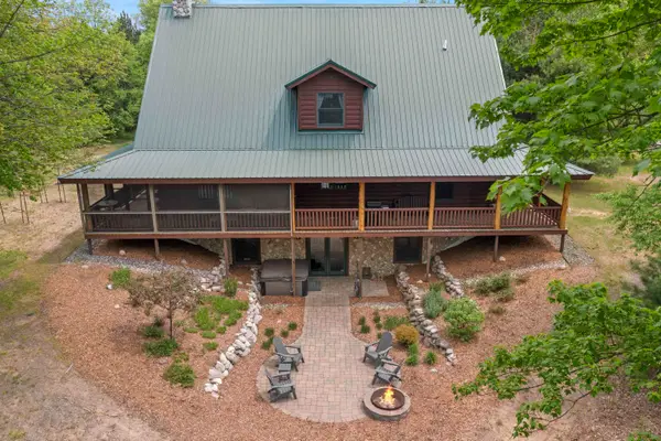 18090 Read Road, Copemish, MI 49625