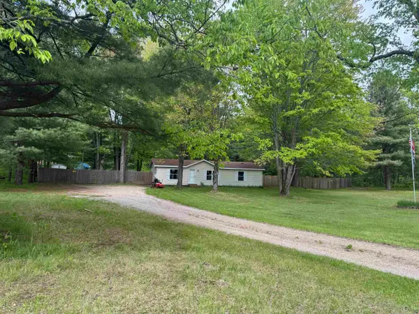 9850 Cadillac, Lake, MI 48632