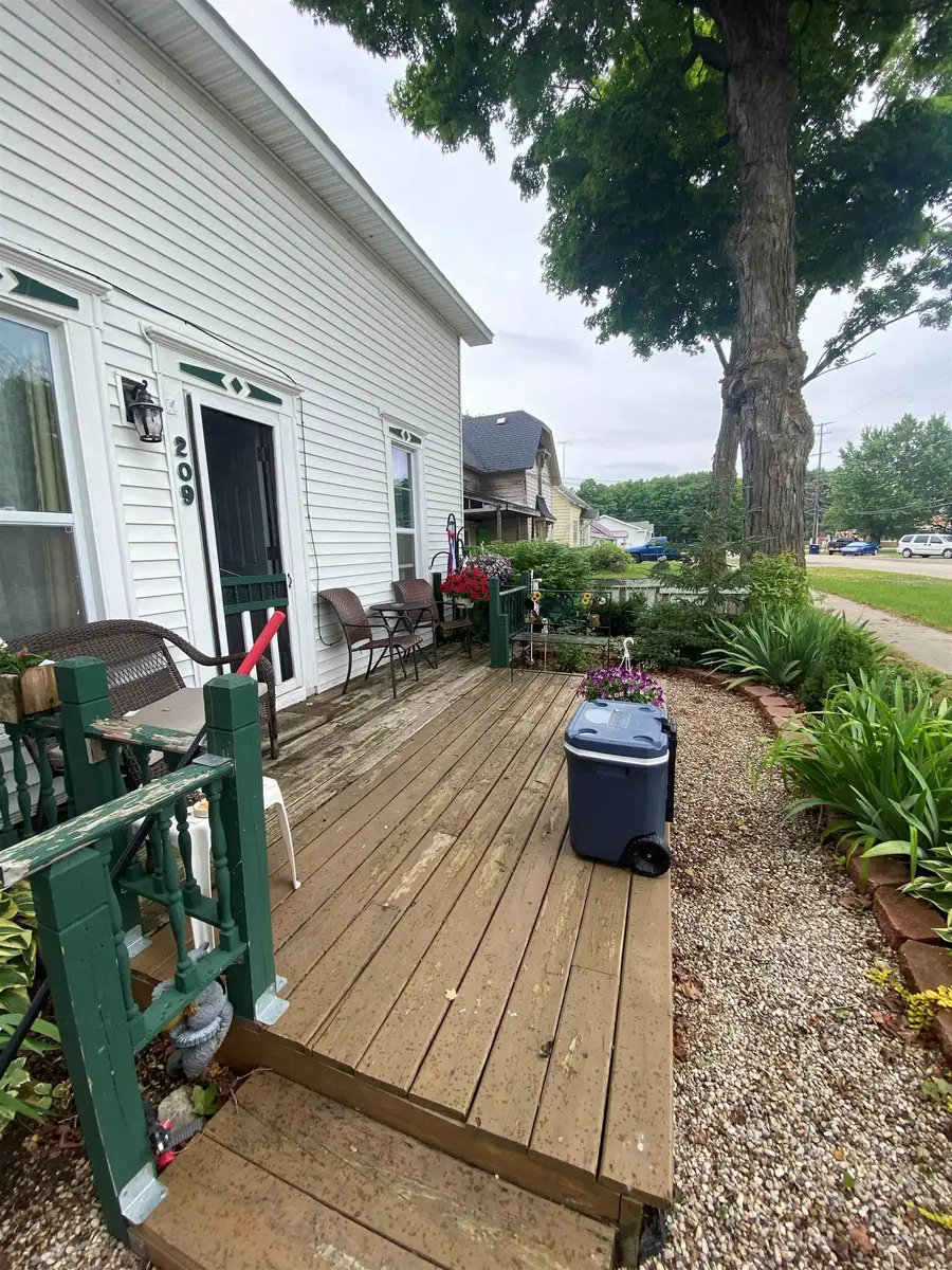 209 N Pine, Lake City, MI 49651 - Image #2