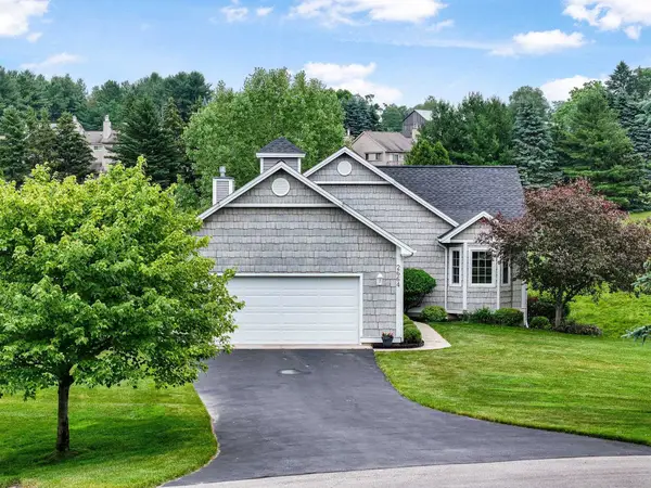 2664 E Crown, TraverseCity, MI 49685