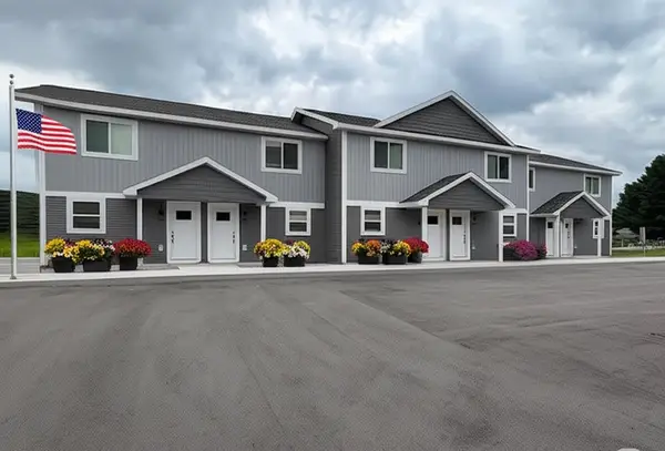 3798 Woodgate, TraverseCity, MI 49686