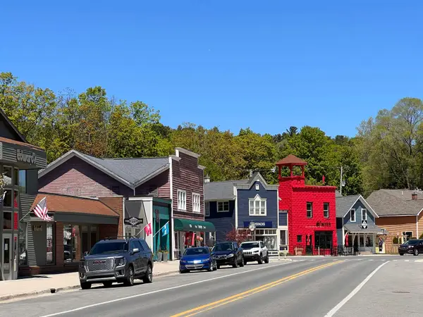 0000 E Lovers LN, SuttonsBay, MI 49682