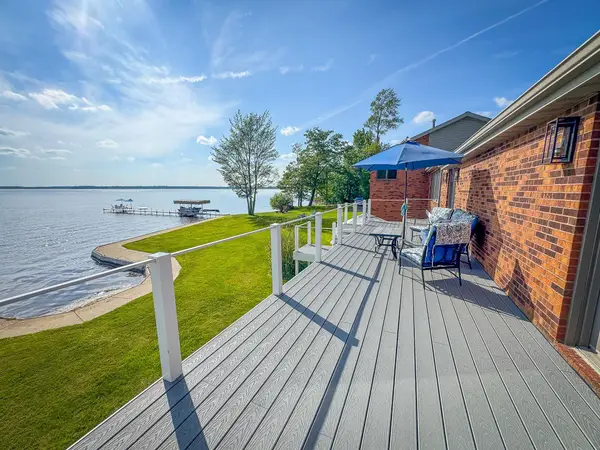 815 E Lake Mitchell, Cadillac, MI 49601