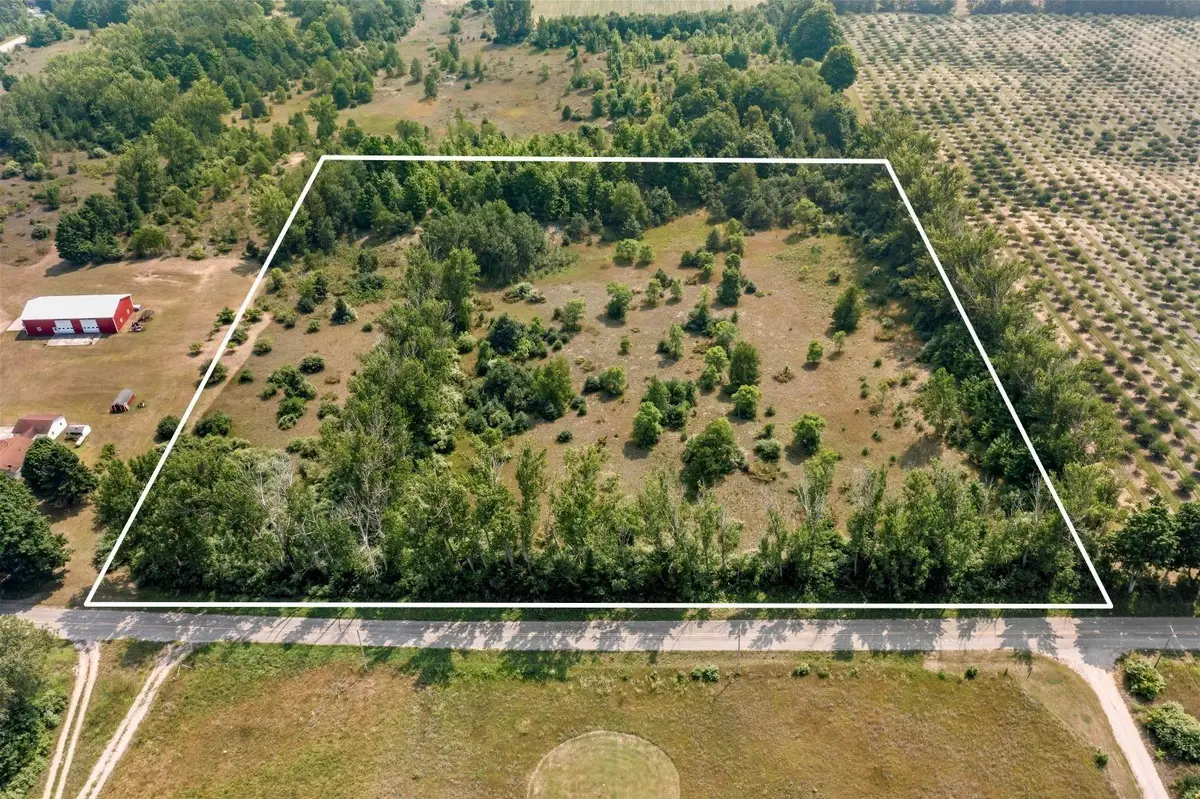 00C Sliverville, Frankfort, MI 49635 - Image #1