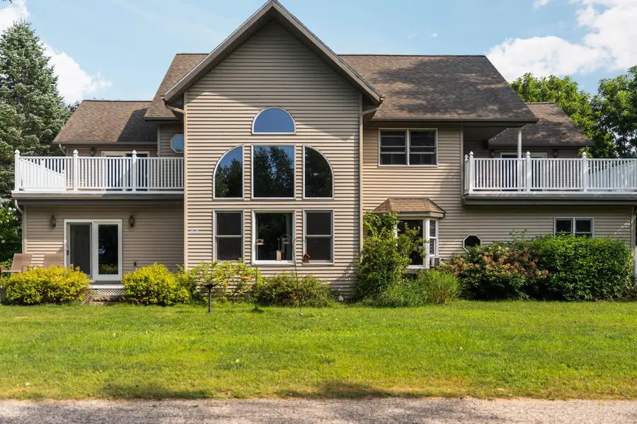 211 Bluff AVE, Eastlake, MI 49626 - Image #2