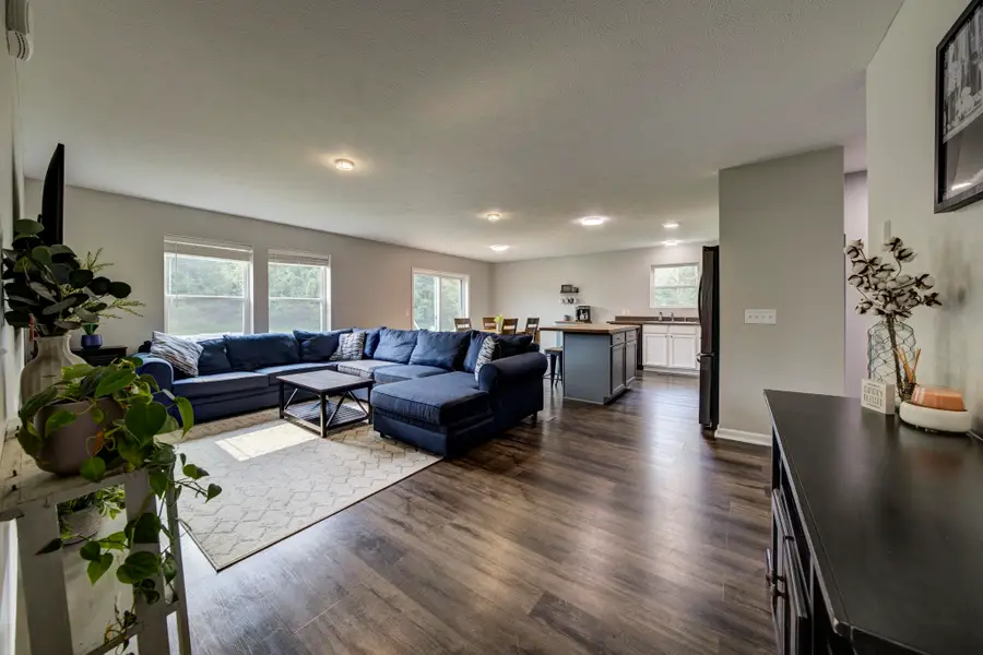 725 Francis DR, Traverse City, MI 49696 - Image #2