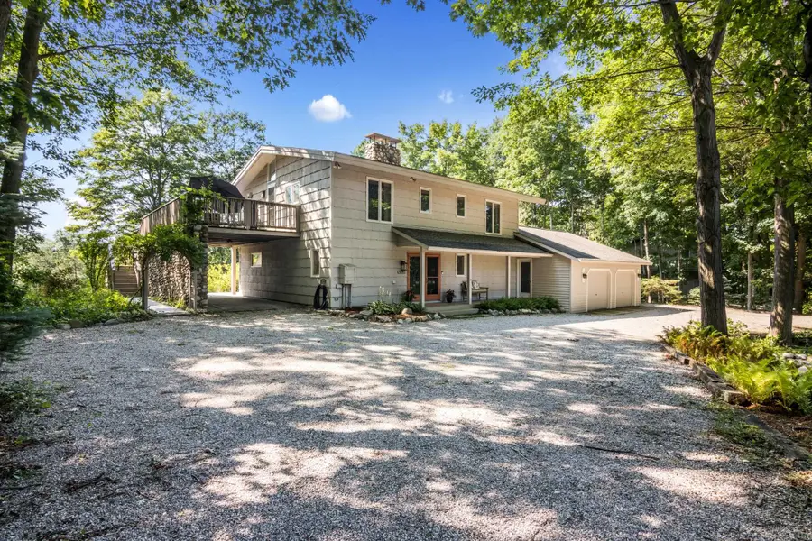 4340 S Sugar Loaf Mountain, Cedar, MI 49621 - Image #2