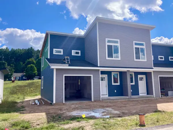 9348 S Flaska DR, Cedar, MI 49621