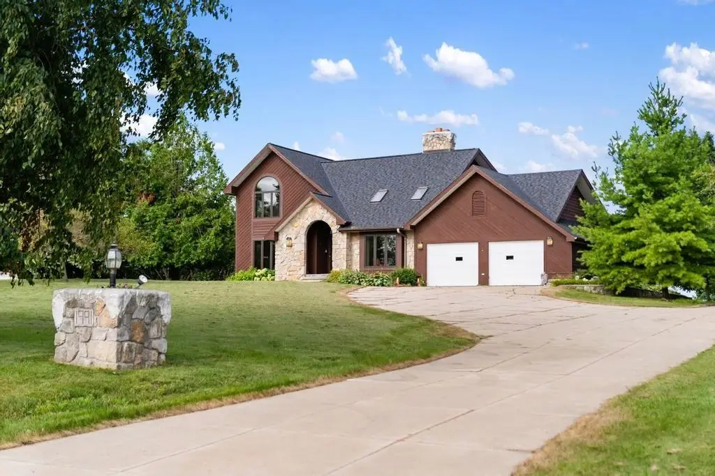 5939 Barnard, Charlevoix, MI 49720 - Image #1