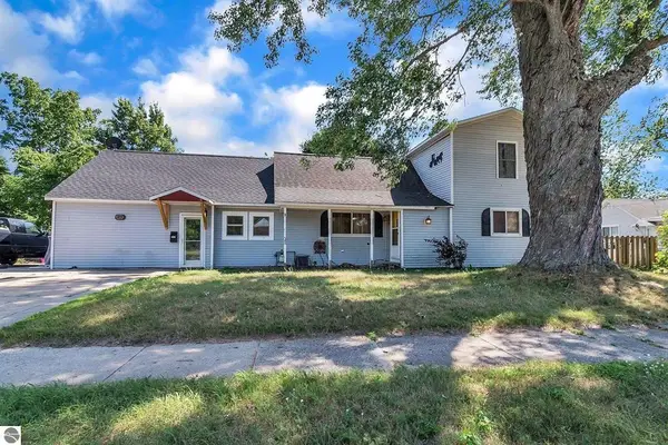 817 Walnut ST, Cadillac, MI 49601