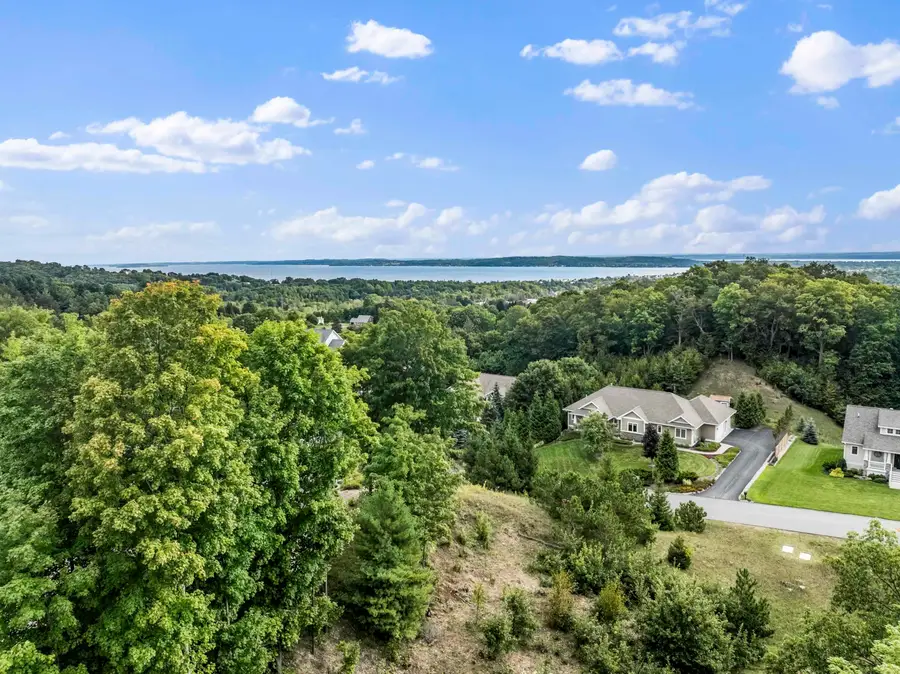 00 Buteo, Greilickville, MI 49684 - Image #2