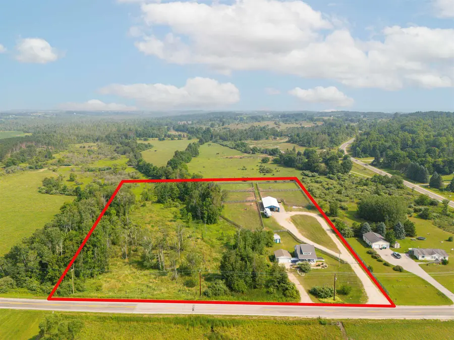 8325 Hawley RD, Williamsburg, MI 49690 - #2