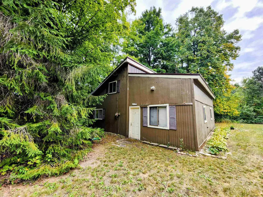 8610 Grassmere CT, Mancelona, MI 49659 - Image #2