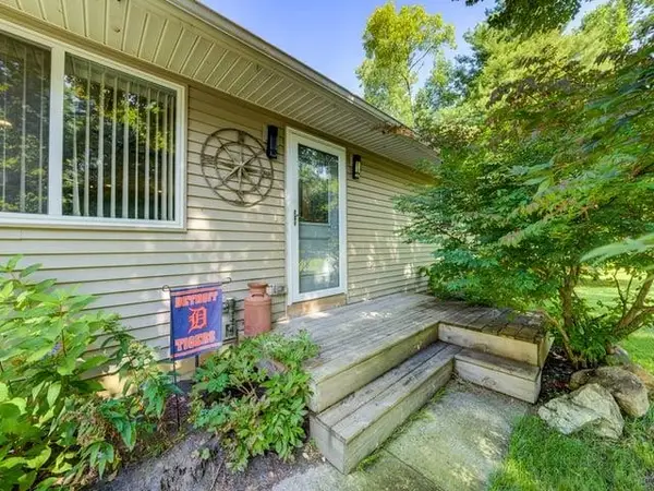 9932 N Tenor, Interlochen, MI 49643