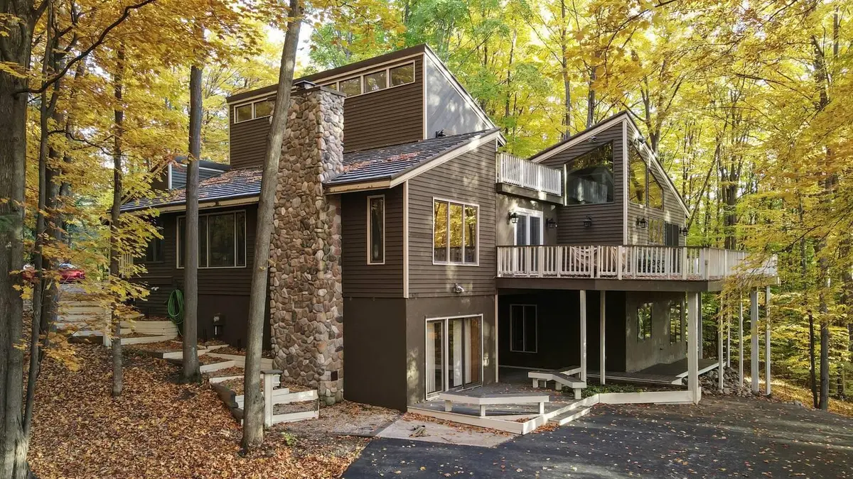 6211 Eagles Nest CT, Bellaire, MI 49615 - #1