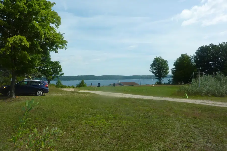 2898 Glory RD, Frankfort, MI 49635 - Image #2