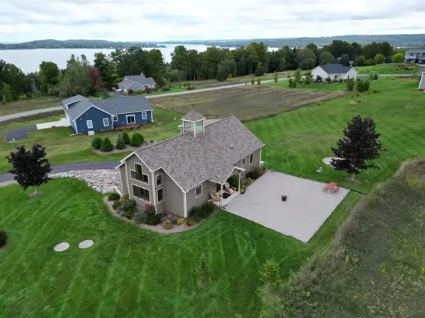4740 E Water View, LakeLeelanau, MI 49653