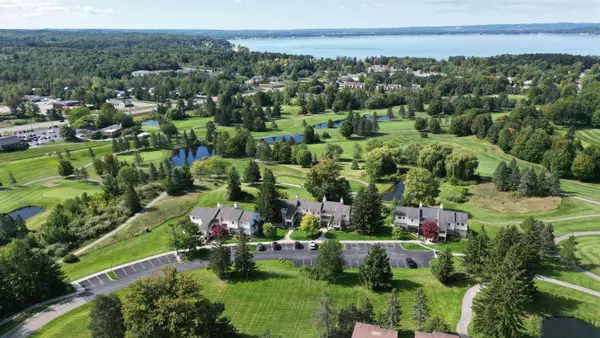 5148 Valleyway, Williamsburg, MI 49690