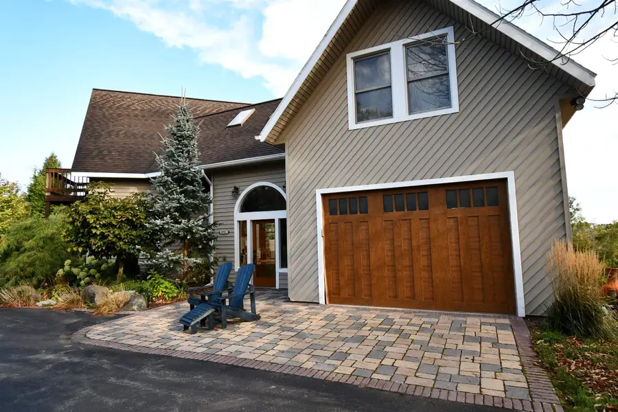 04020 Pops, Charlevoix, MI 49720 - Image #2