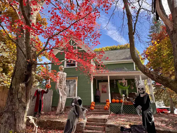 204 N Carland ST, Marion, MI 49665