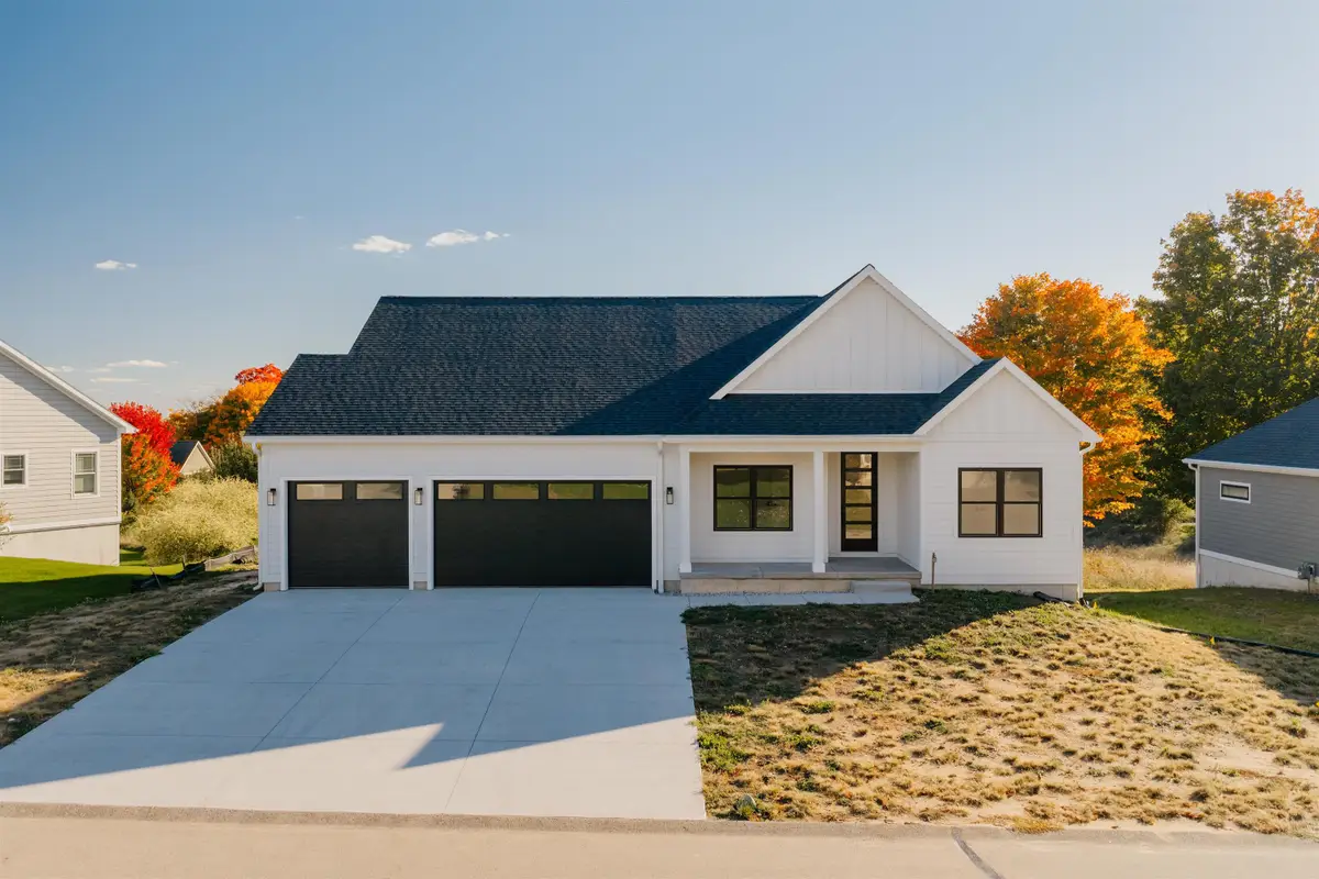 4311 Apple Tree LN, Garfield, MI 49685 - Image #1