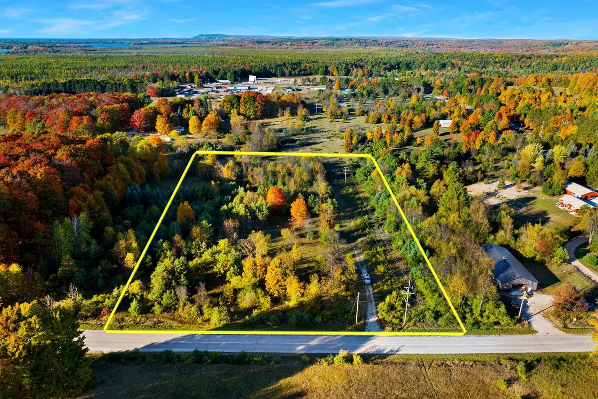 9874 Covey RD, Beulah, MI 49617 - Image #1