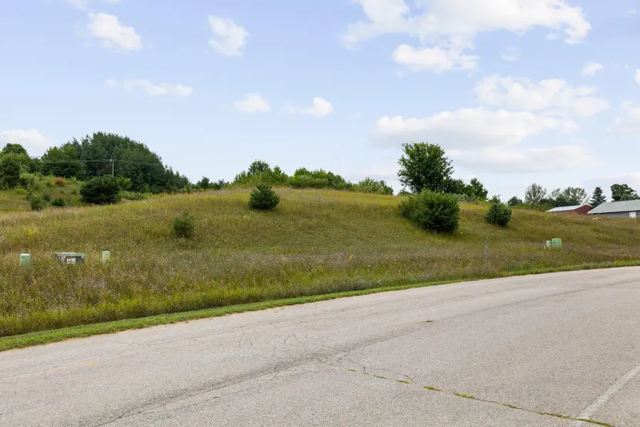 000 S Pine Meadow PATH, Suttons Bay Township, MI 49682 - Image #2