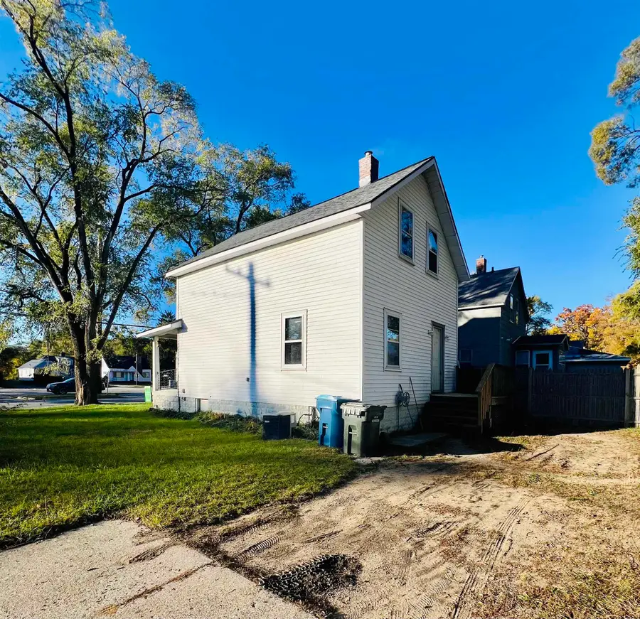 748 Marquette, Muskegon, MI 49442 - Image #2
