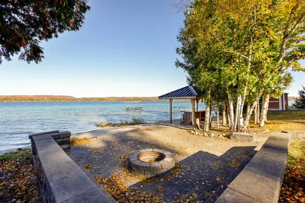 6019 Crystal, Beulah, MI 49617