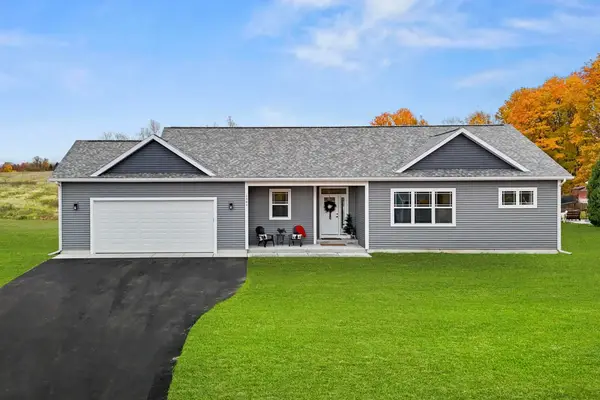 1546 Oban, TraverseCity, MI 49696
