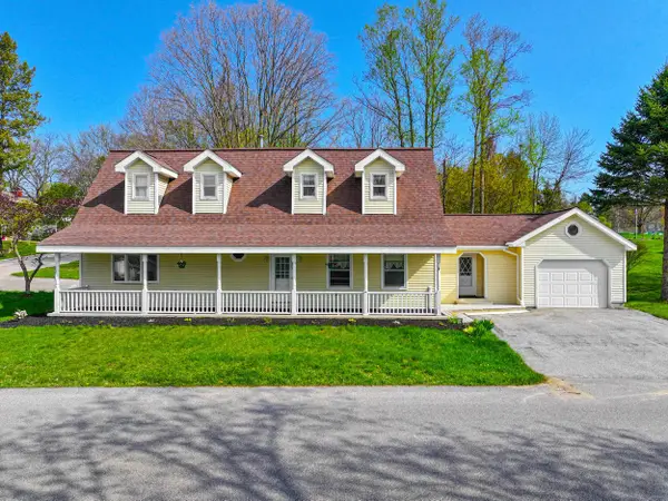 8377 Zosel, Onekama, MI 49675