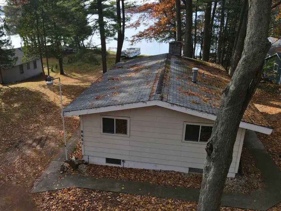 8661 Deadstream RD, Honor, MI 49640 - Image #2