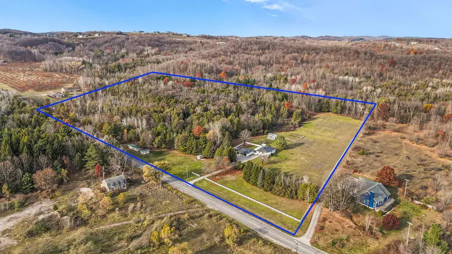 750 N Dumas RD, Suttons Bay Township, MI 49682 - Image #3