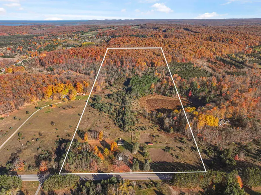 10308 Homestead, Beulah, MI 49617 - Image #2