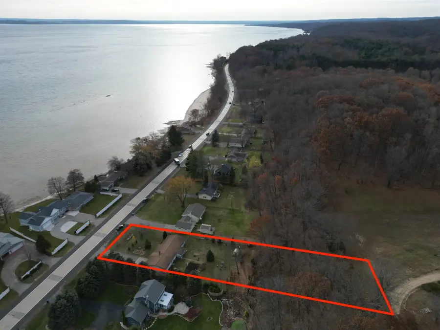 7222 S West Bayshore DR, Traverse City, MI 49684 - Image #3