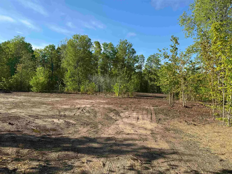 1060 E Solaris WAY, Kasson, MI 49664 - Image #2