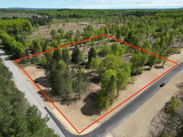 1007 E Solaris WAY, MapleCity, MI 49664